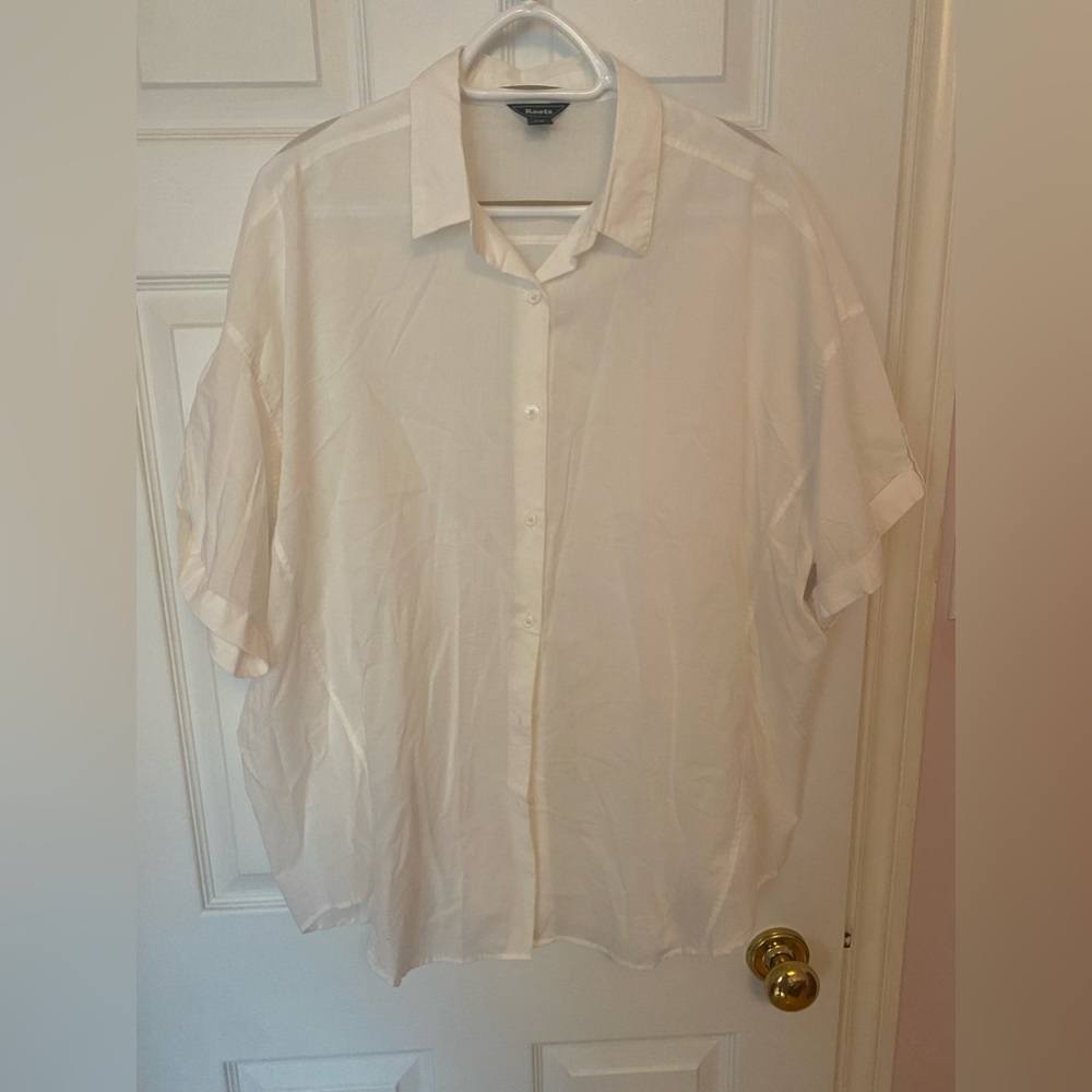 ⭐️Roots Button Down Short Sleeve Shirt⭐️